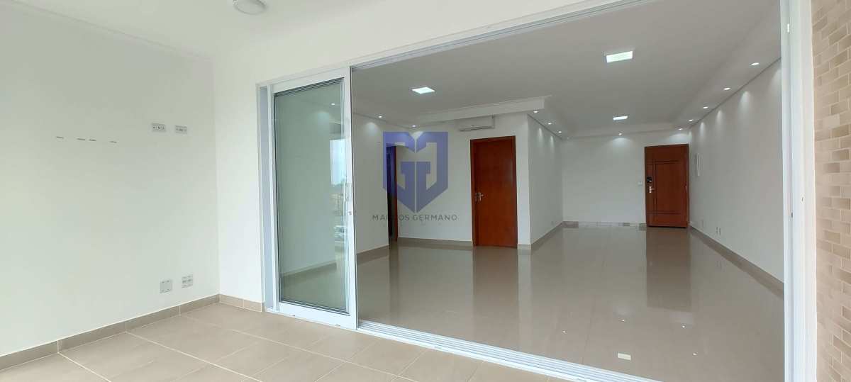 Apartamento à venda em Peruíbe, Centro, com 3 quartos, 141m²