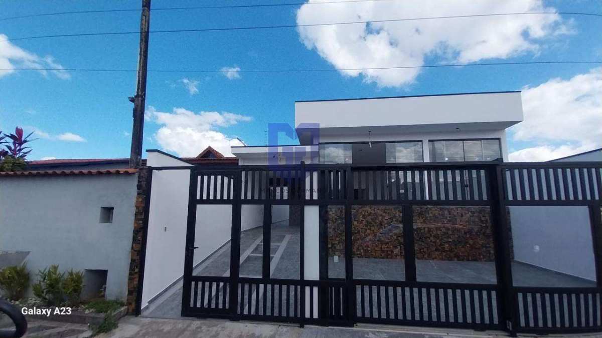 Casa à venda em Peruíbe, Balneário Sambura, com 3 quartos, 170m² - Marcos Germano - Corretor de imóveis
