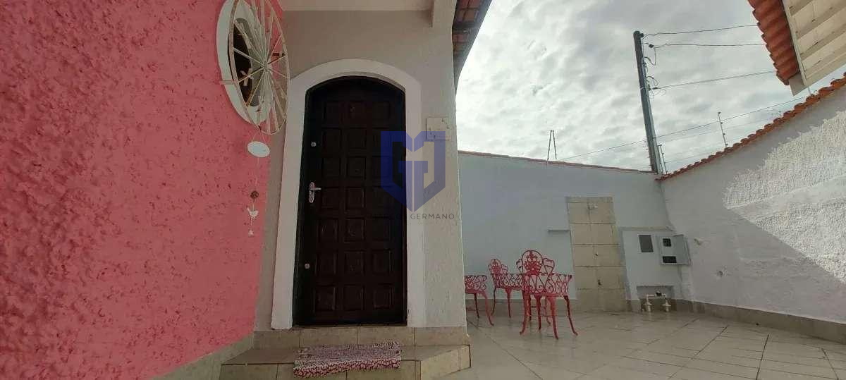 Casa à venda em Peruíbe, Balneário São João Batista, com 3 quartos, 102m² - Marcos Germano - Corretor de imóveis