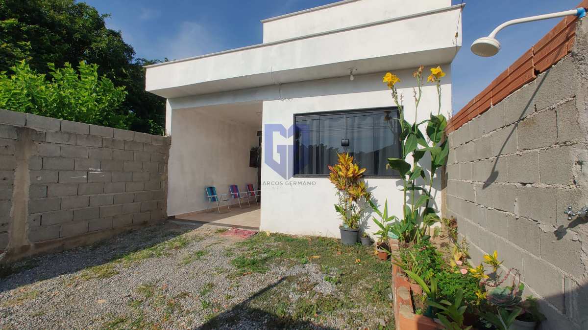 Casa à venda com 2 quartos, 85m² - Balneário Stella Maris,Peruíbe