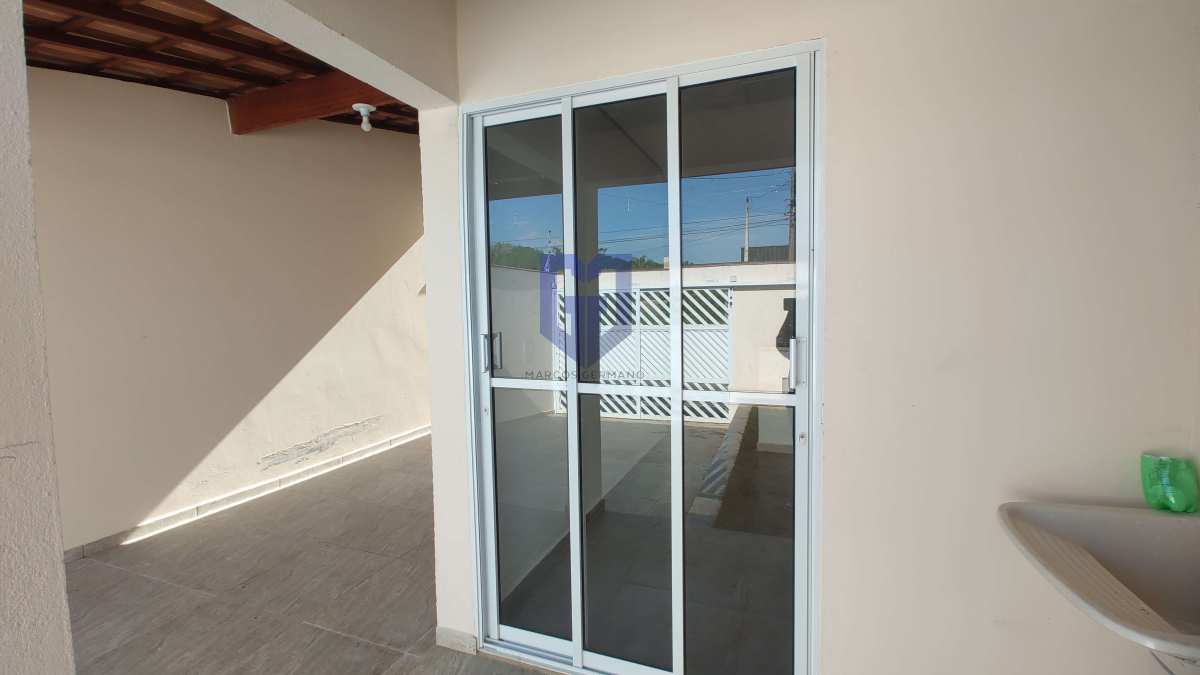 Casa à venda com 2 quartos, 70m² - Estância São José,Peruíbe