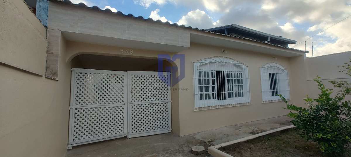 Casa à venda em Peruíbe, Jardim Casablanca, com 2 quartos, 125,50m²