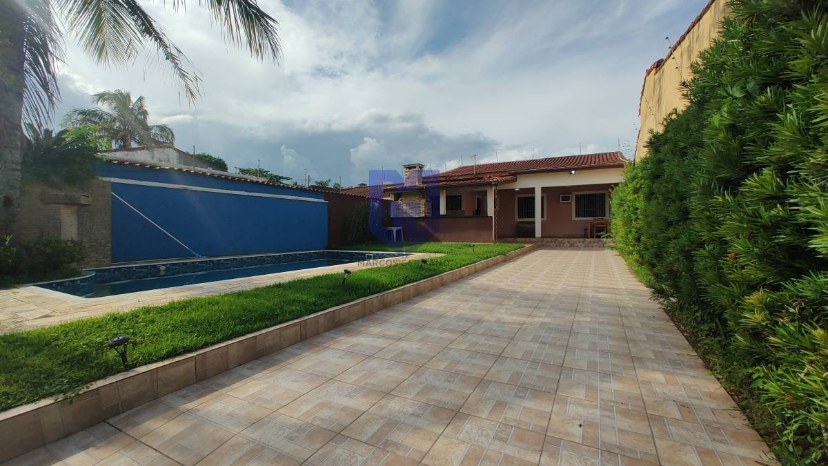 Casa à venda em Peruíbe, Jardim Casablanca, com 2 quartos, 81,87m² - Marcos Germano - Corretor de imóveis