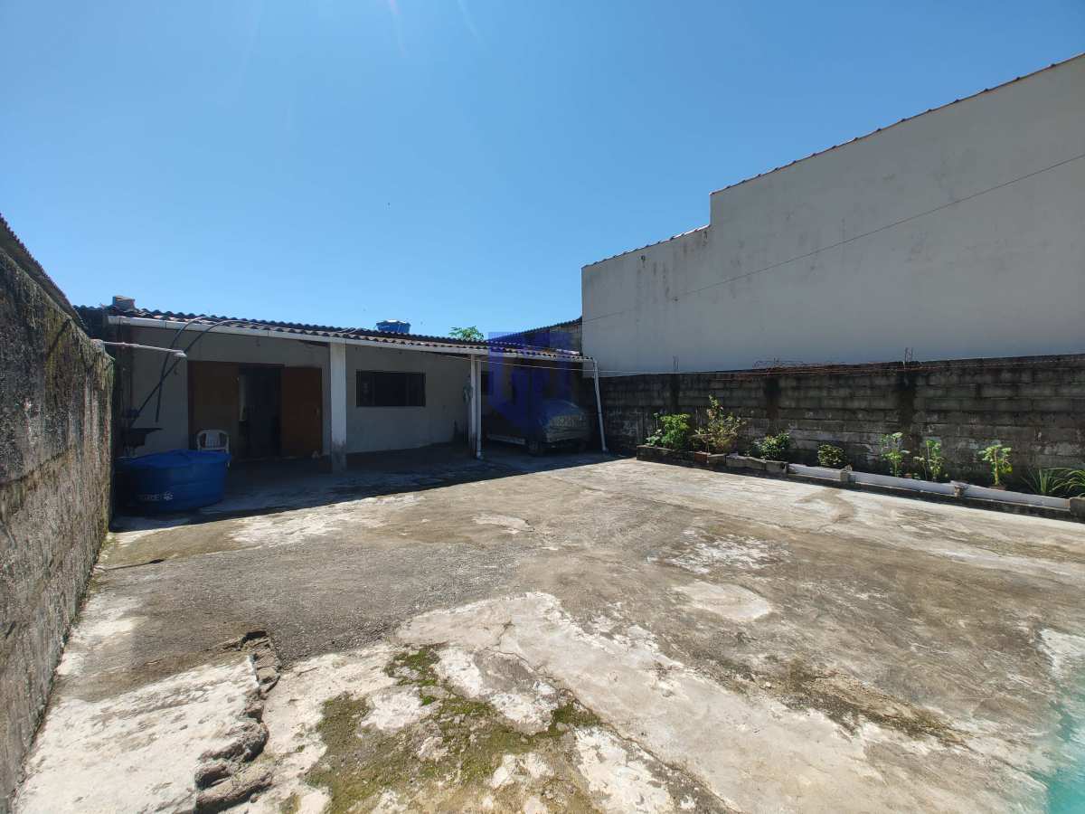 Casa à venda com 2 quartos, 100m² - Jardim Márcia II,Peruíbe