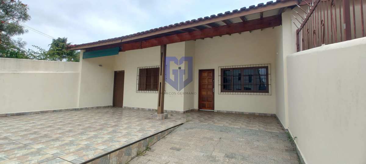 Casa à venda com 2 quartos, 177m² - Centro,Peruíbe