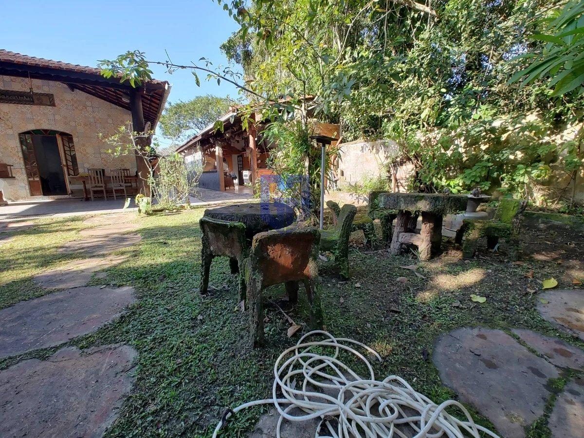 Casa à venda em Peruíbe, Balneário Garça Vermelha, com 3 quartos, 150m² - Marcos Germano - Corretor de imóveis