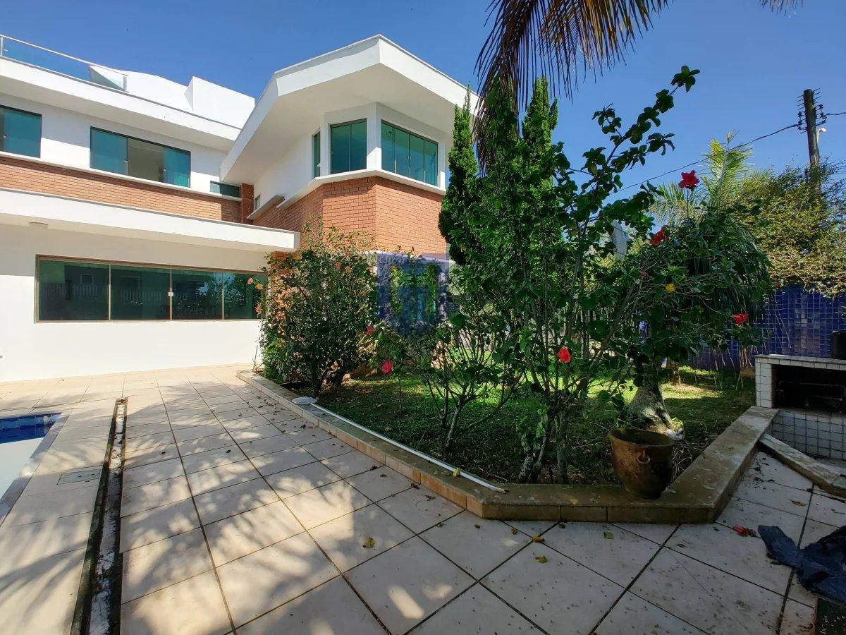 Casa à venda em Peruíbe, Jardim Guaraú, com 7 quartos, 720m² - Marcos Germano - Corretor de imóveis