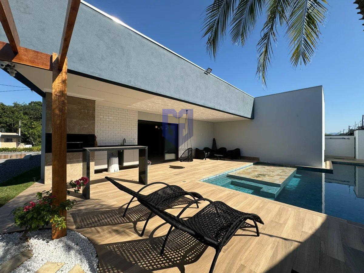 Casa de condomínio à venda, no Condomínio Residencial Três Marias,  em Peruíbe, Jardim Márcia, com 3 quartos, 442m² - Marcos Germano - Corretor de imóveis