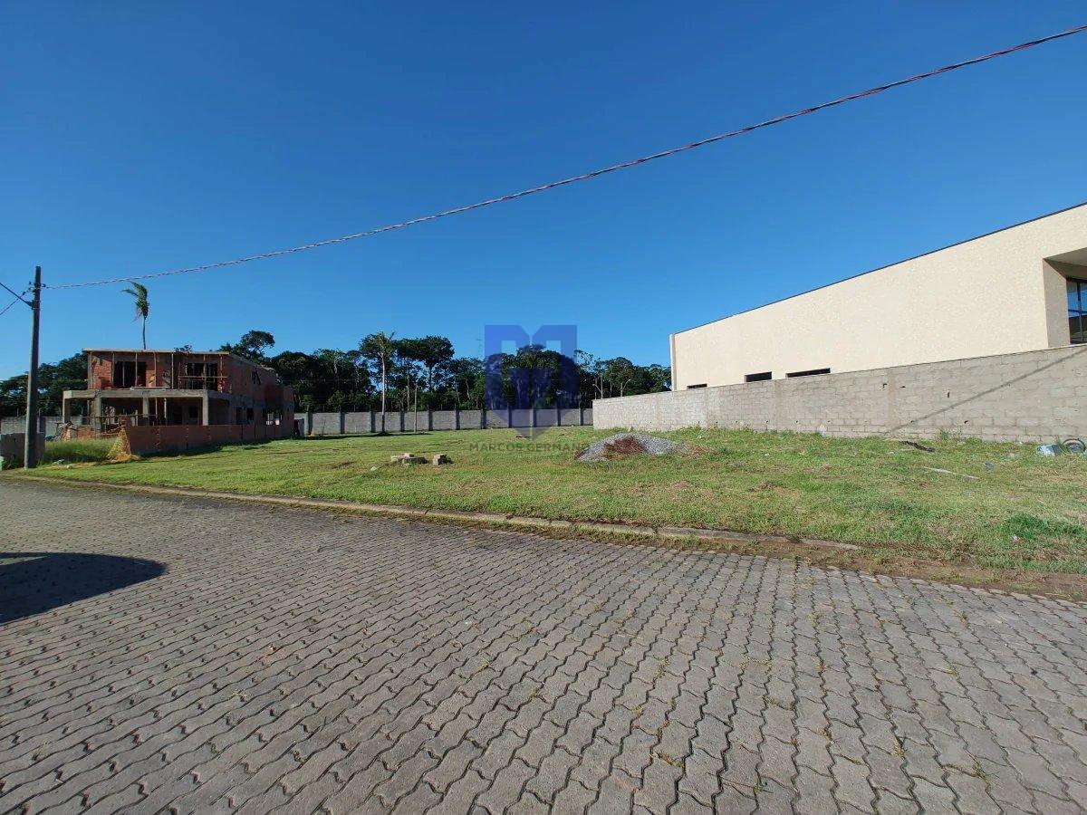 Lote em Condomínio à venda, no Condomínio Residencial Três Marias,  em Peruíbe, Jardim Márcia, 450m² - Marcos Germano - Corretor de imóveis