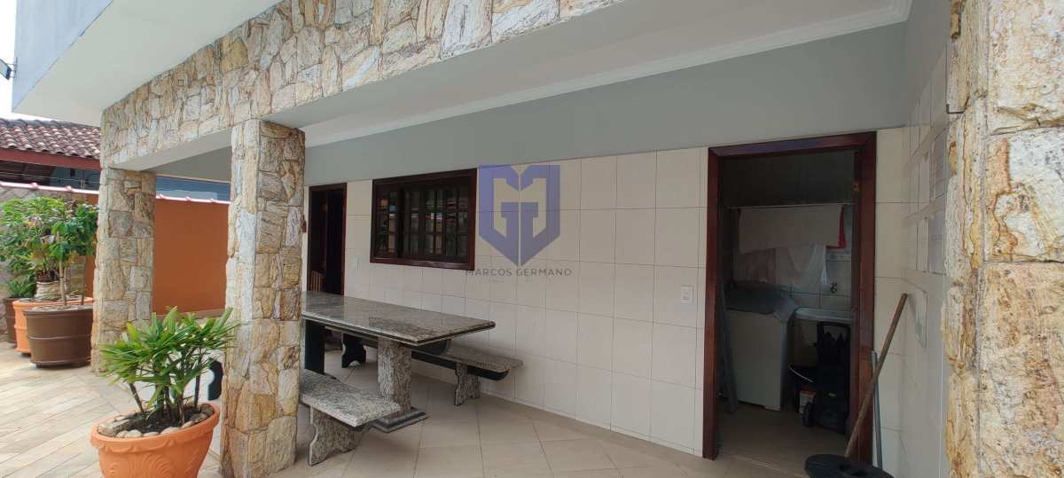 Sobrado à venda em Itanhaém, Cibratel II, com 4 quartos, 370m² - Marcos Germano - Corretor de imóveis