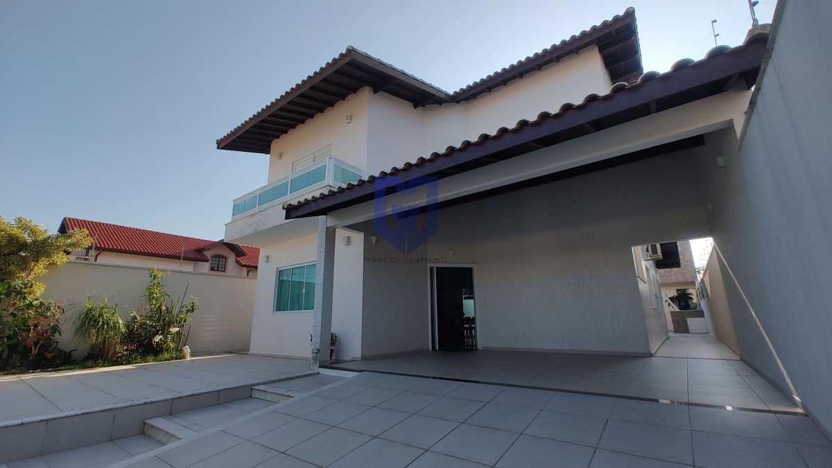 Sobrado à venda com 7 quartos, 299m² - Cidade Nova Peruíbe,Peruíbe