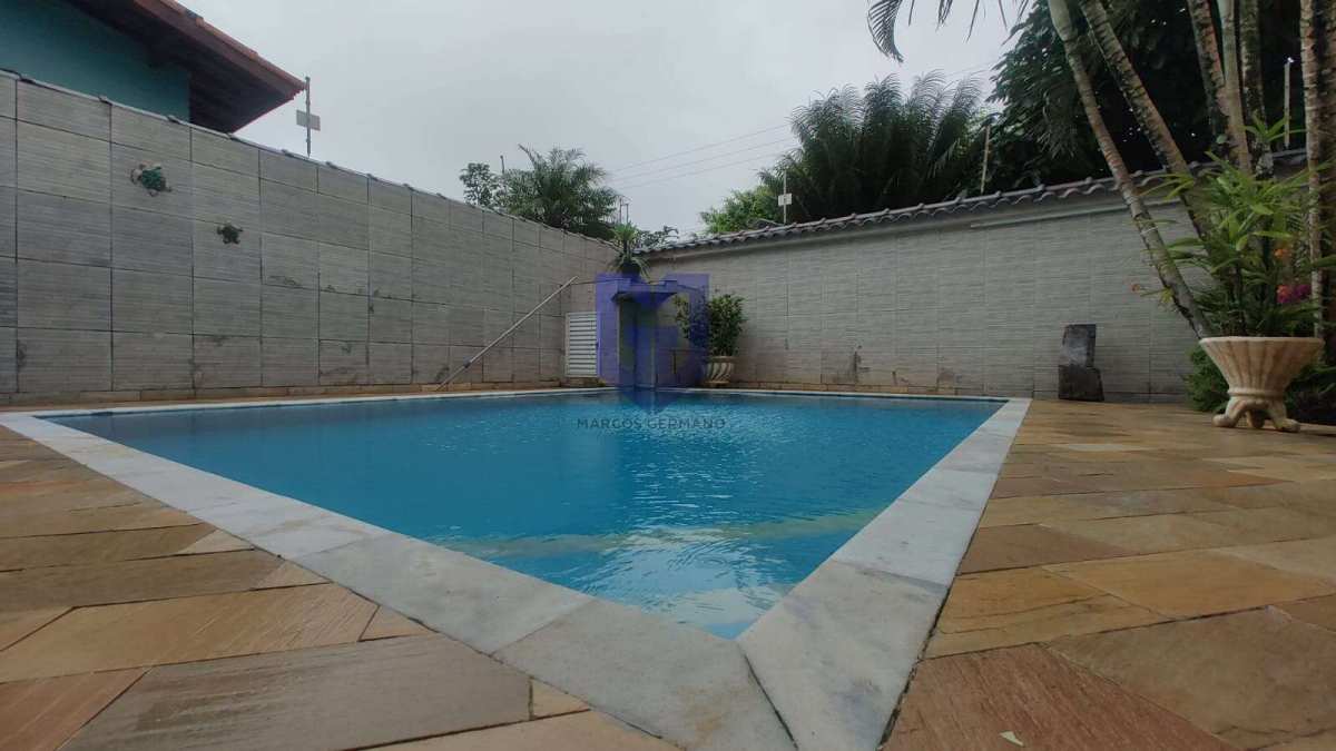 Sobrado à venda em Peruíbe, Jardim Mar e Sol, com 4 quartos, 201,77m² - Marcos Germano - Corretor de imóveis