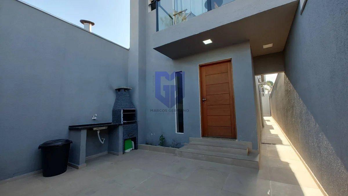 Sobrado à venda em Peruíbe, Balneário São João Batista 3, com 3 quartos, 120m² - Marcos Germano - Corretor de imóveis