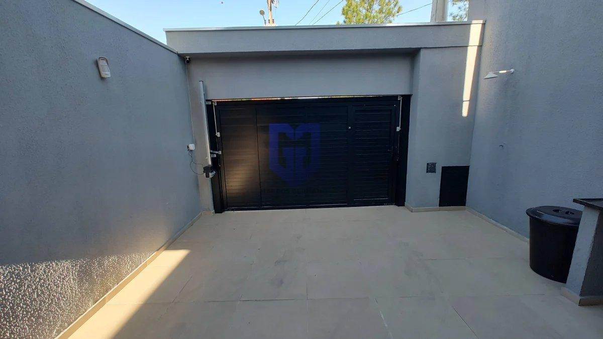 Sobrado à venda em Peruíbe, Balneário São João Batista 3, com 3 quartos, 120m² - Marcos Germano - Corretor de imóveis