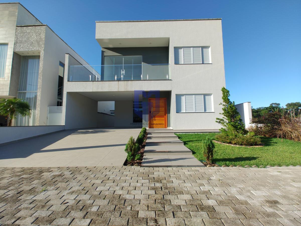 Sobrado em condomínio com 4 quartos, 260m², à venda, Jardim Márcia - Marcos Germano - Corretor de imóveis